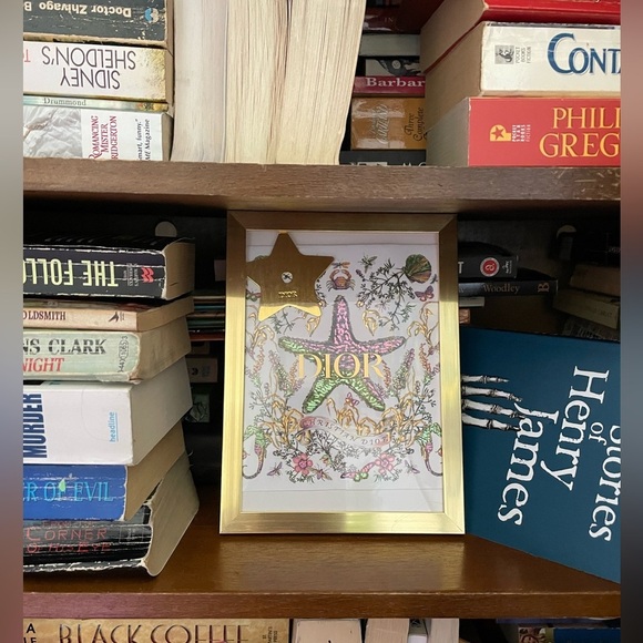 Beautiful framed authentic Dior paper gift bag, star charm & handmade bo… - Picture 4 of 15